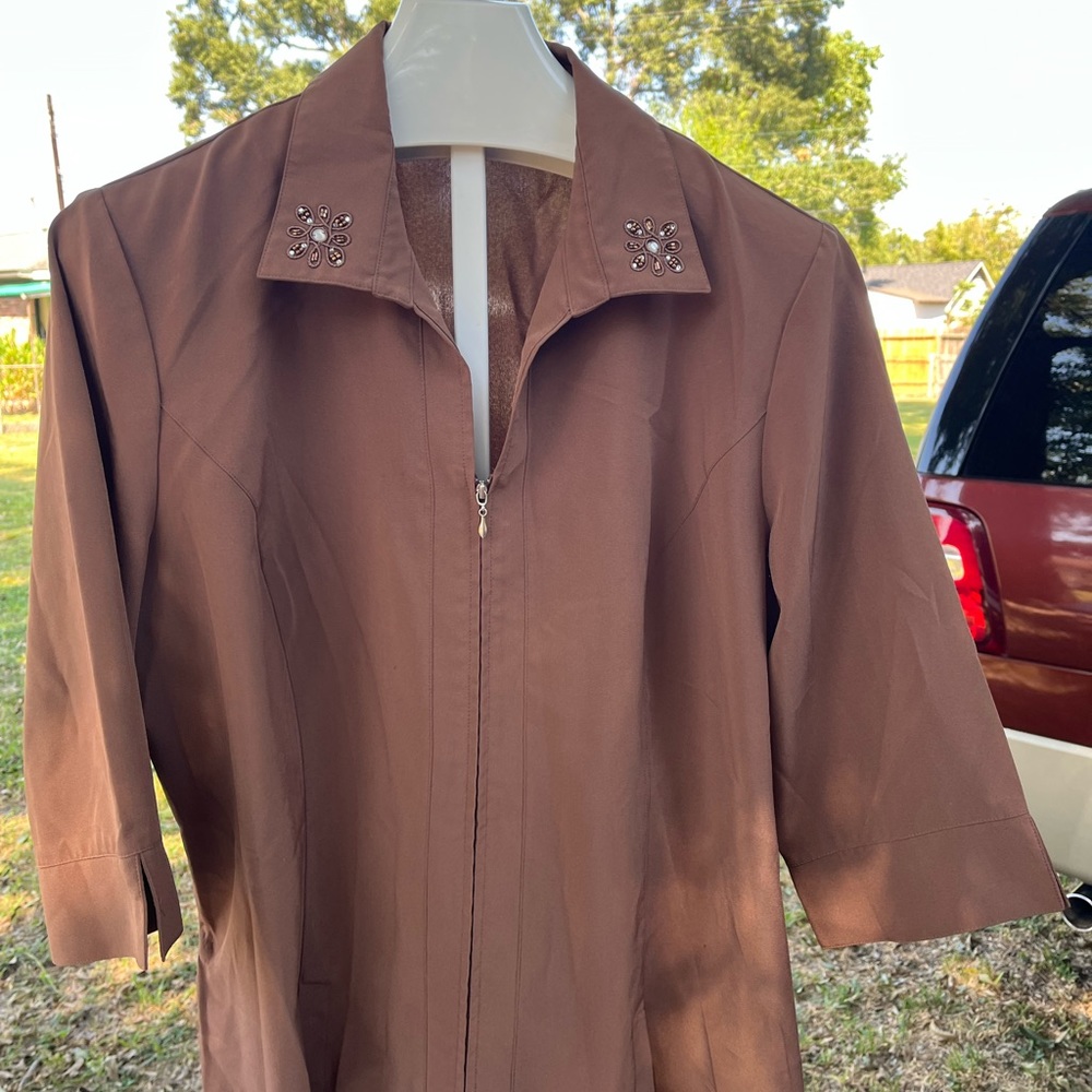 Womans ,brown zippered front tunic